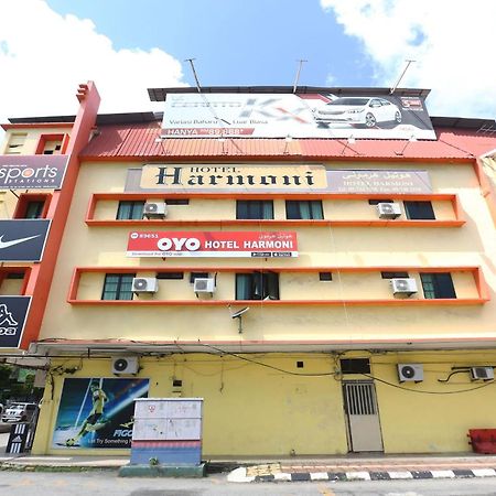 Super Oyo 89651 Harmoni Hotel Kota Bharu Bagian luar foto