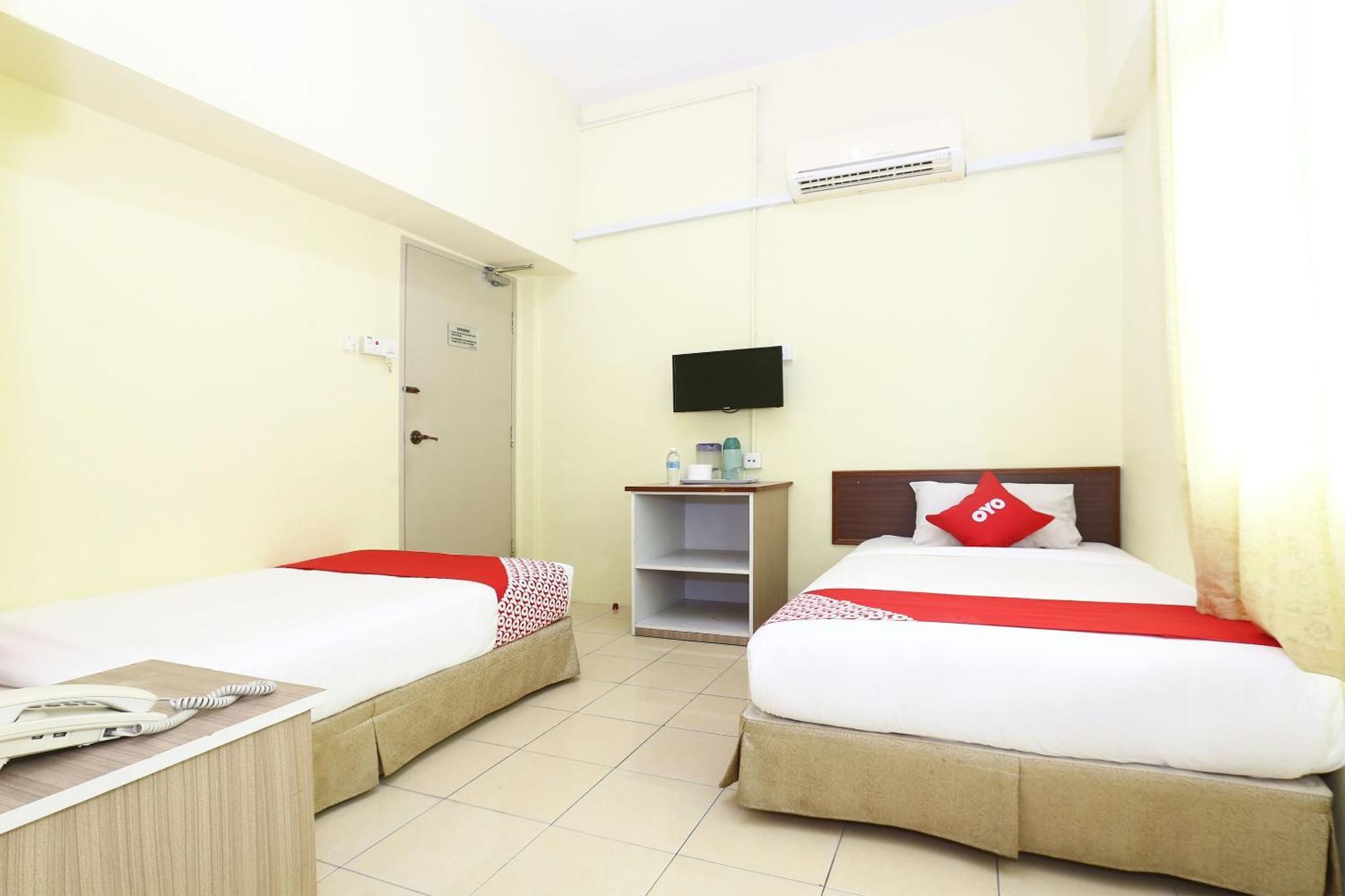 Super Oyo 89651 Harmoni Hotel Kota Bharu Bagian luar foto