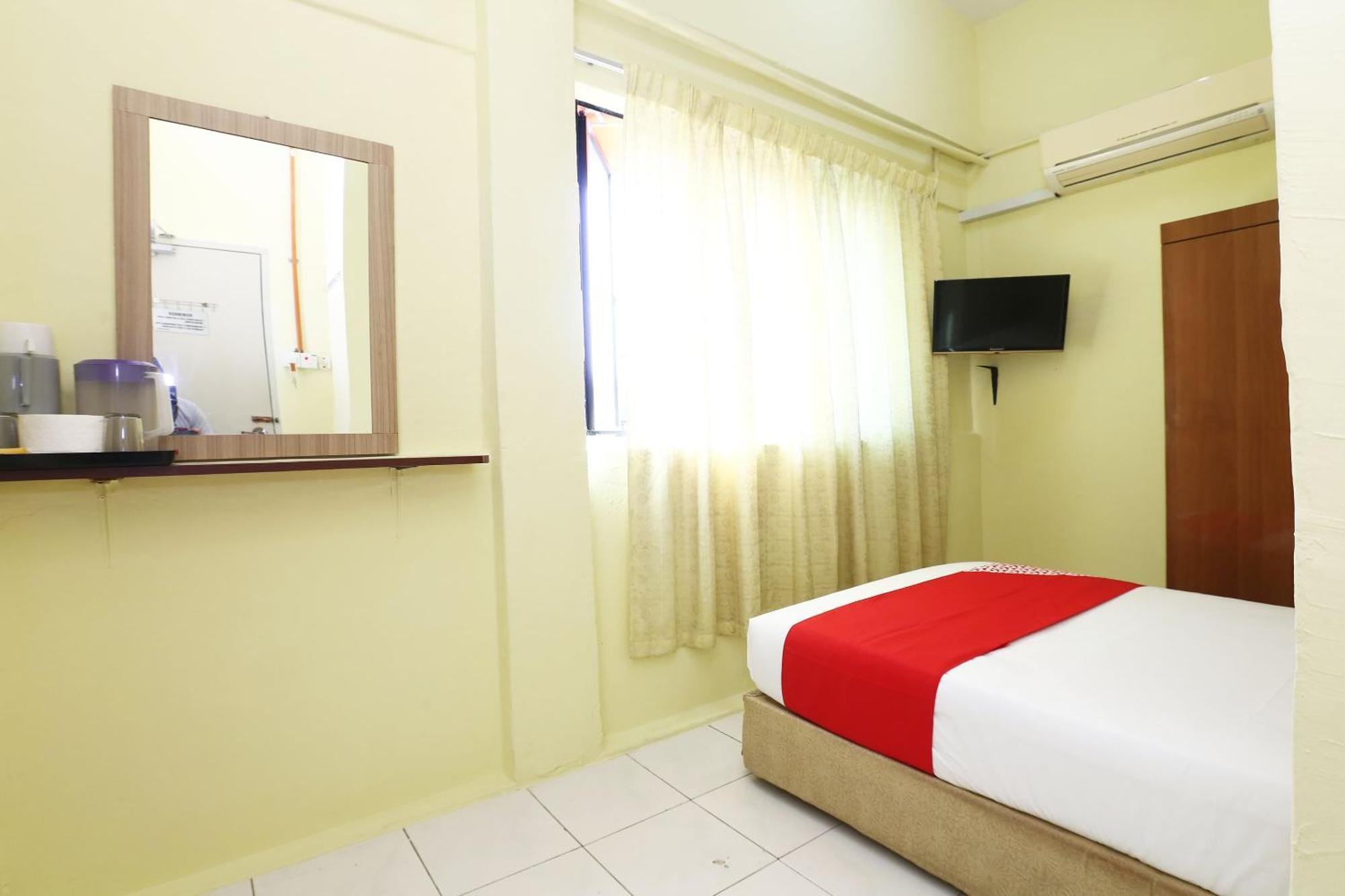 Super Oyo 89651 Harmoni Hotel Kota Bharu Bagian luar foto