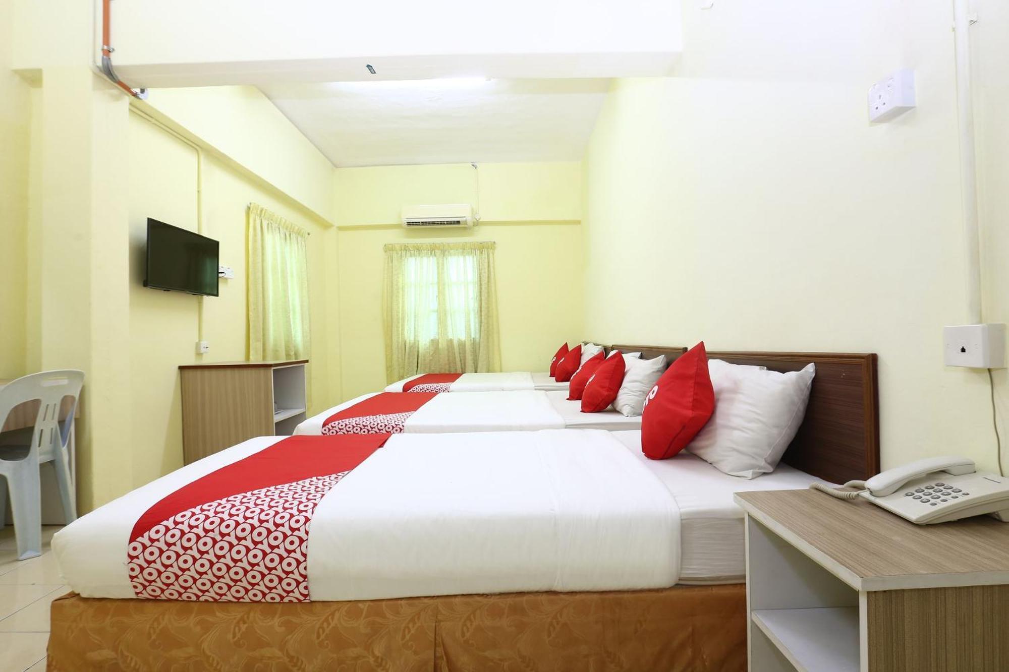 Super Oyo 89651 Harmoni Hotel Kota Bharu Bagian luar foto