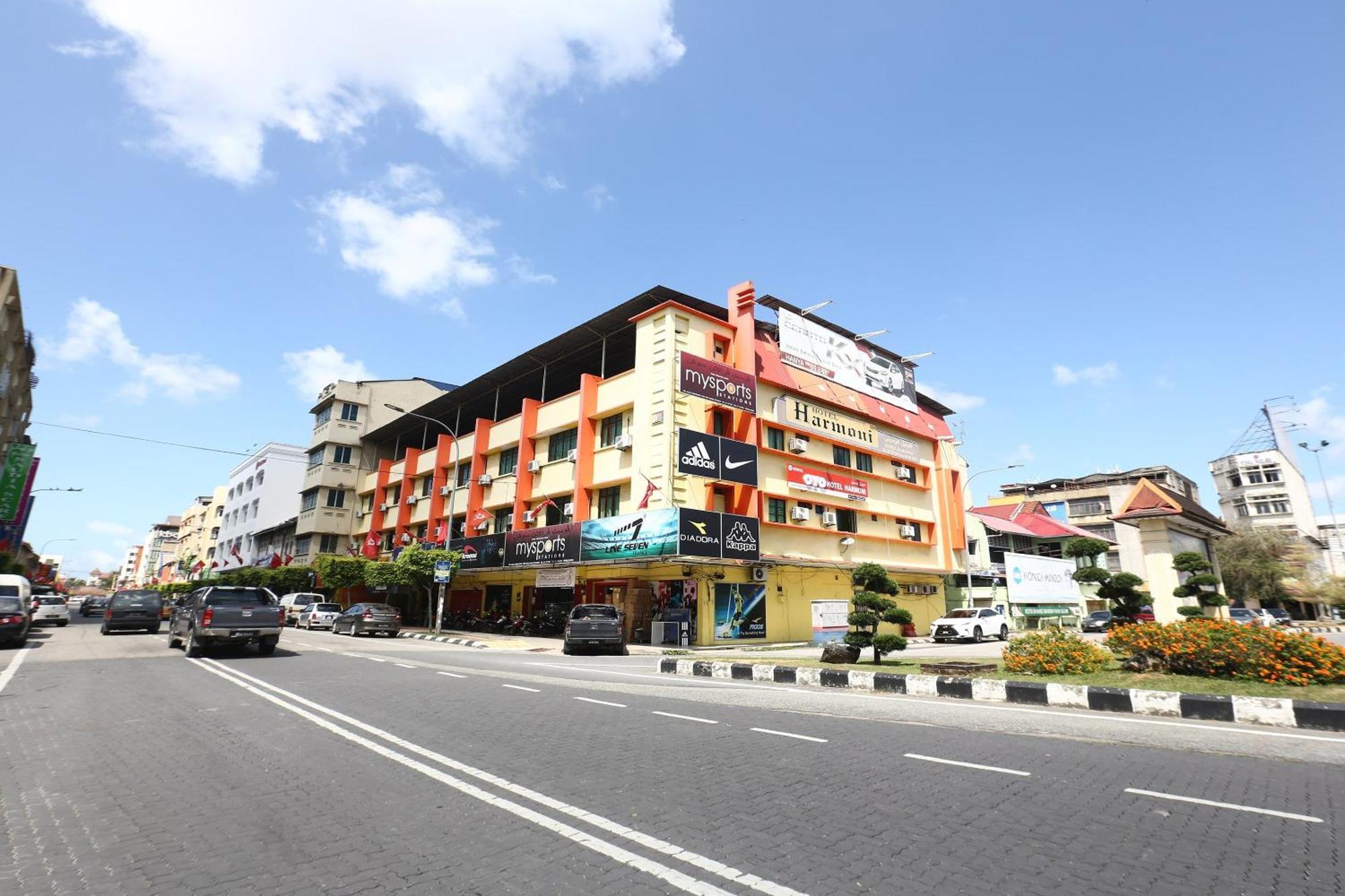 Super Oyo 89651 Harmoni Hotel Kota Bharu Bagian luar foto