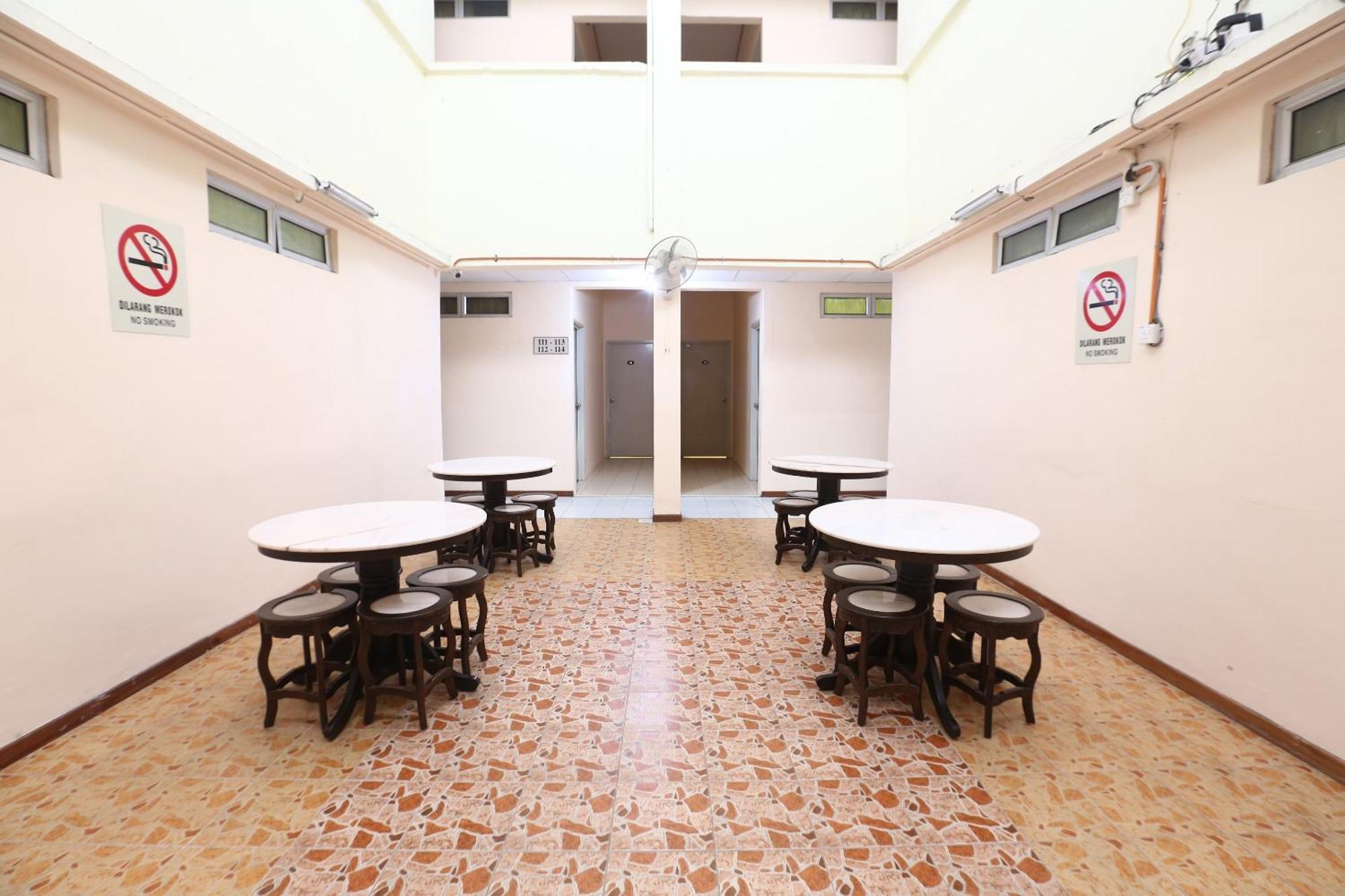 Super Oyo 89651 Harmoni Hotel Kota Bharu Bagian luar foto