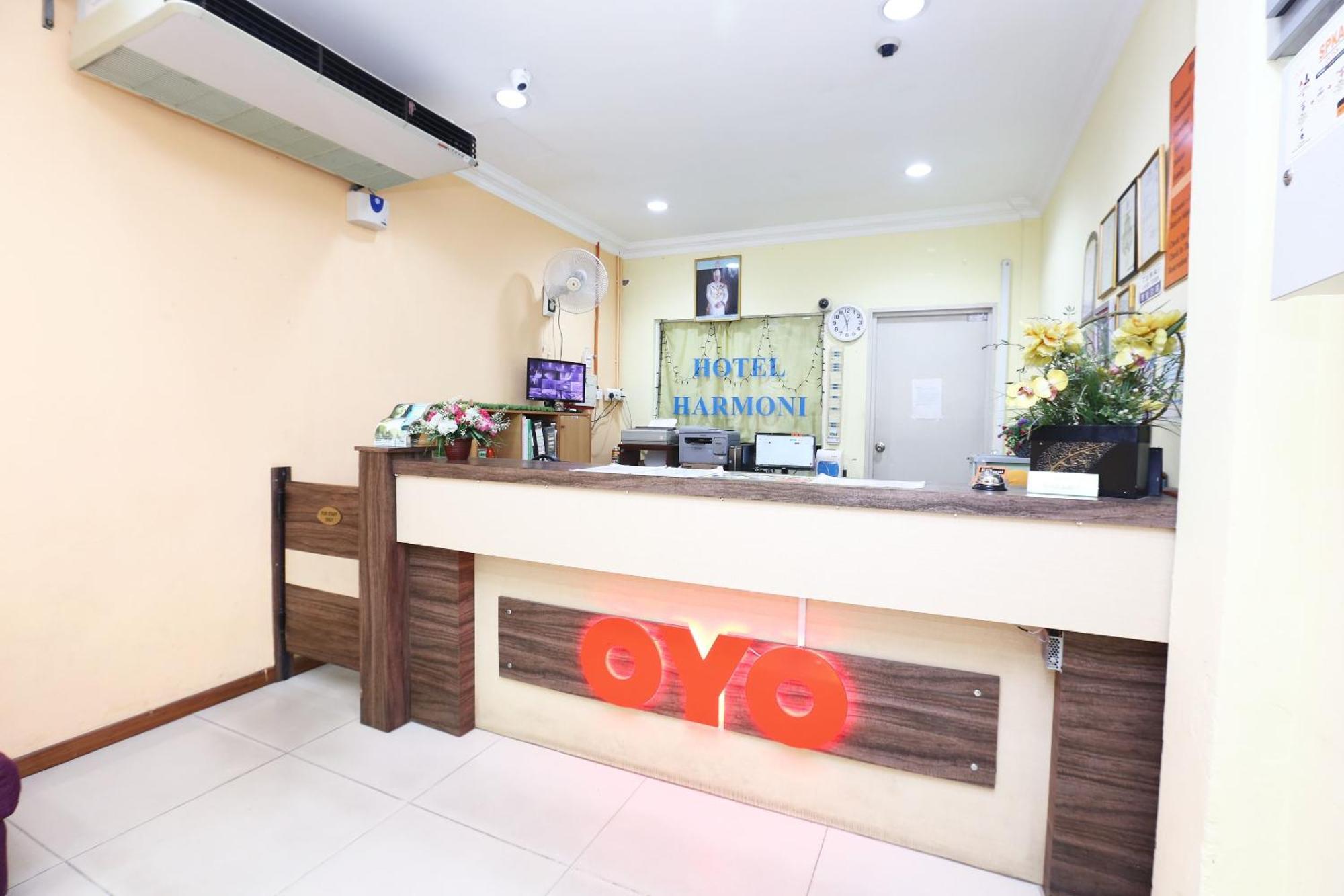 Super Oyo 89651 Harmoni Hotel Kota Bharu Bagian luar foto