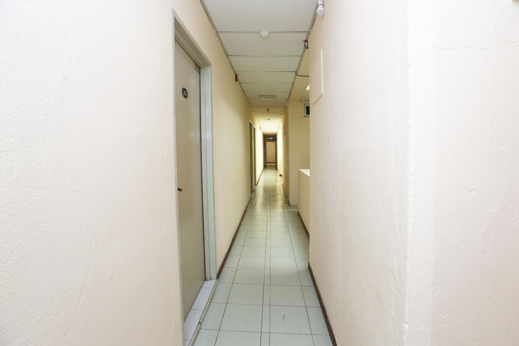Super Oyo 89651 Harmoni Hotel Kota Bharu Bagian luar foto