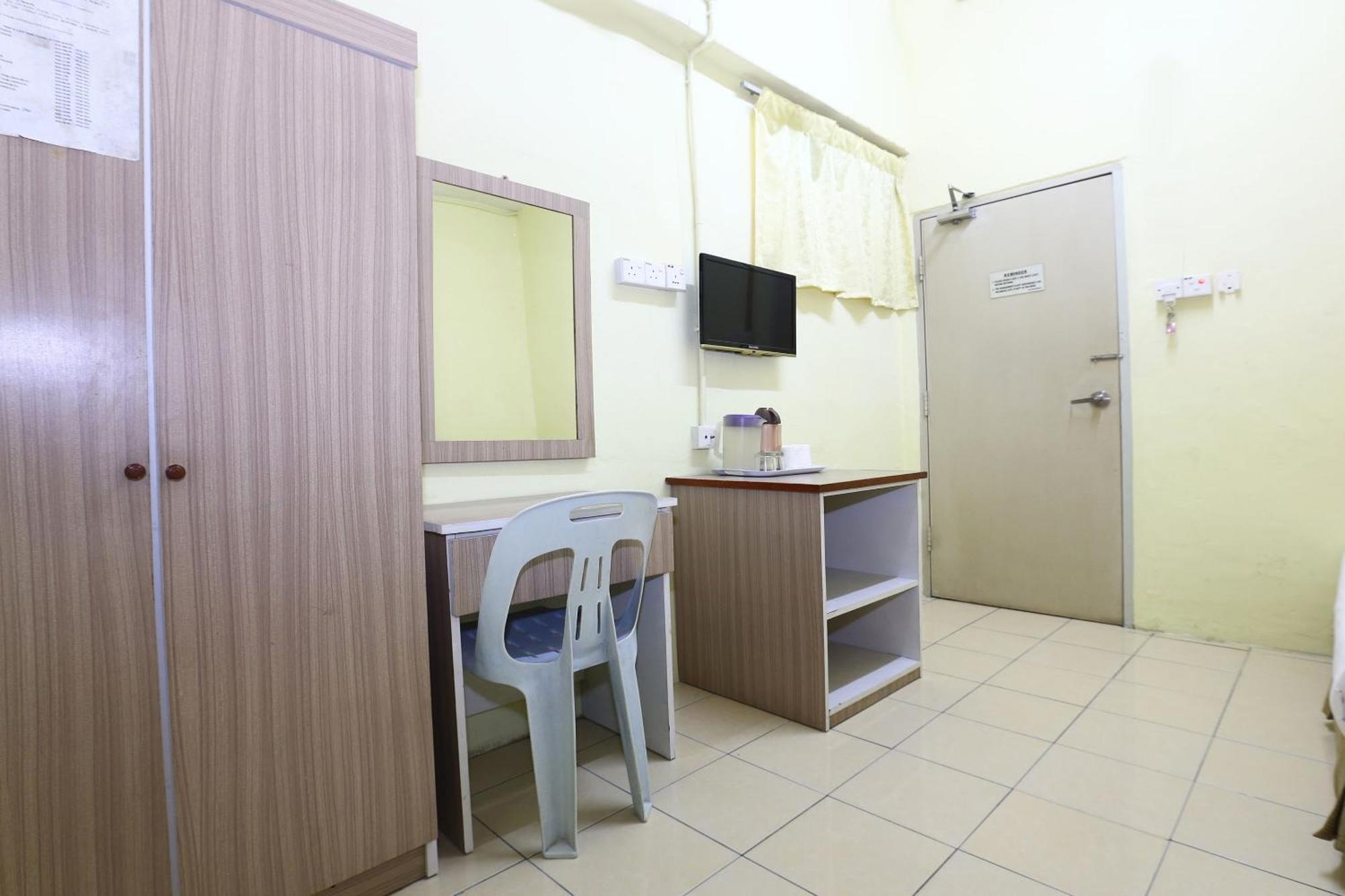 Super Oyo 89651 Harmoni Hotel Kota Bharu Bagian luar foto
