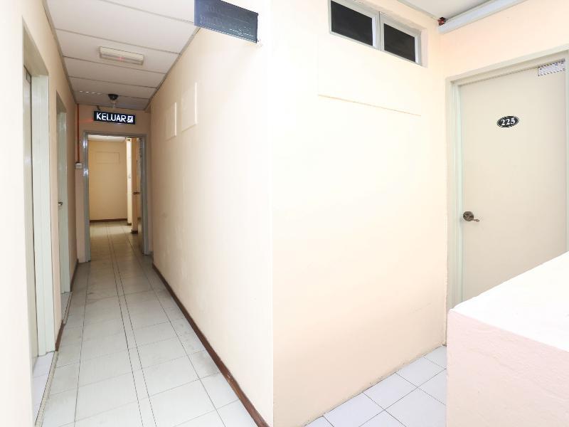 Super Oyo 89651 Harmoni Hotel Kota Bharu Bagian luar foto